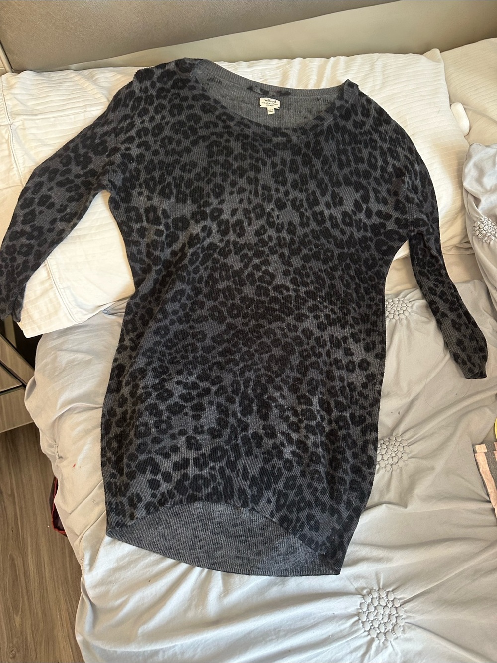 Wilfred Charcoal and Black Leopard Scoop Neck Sweater